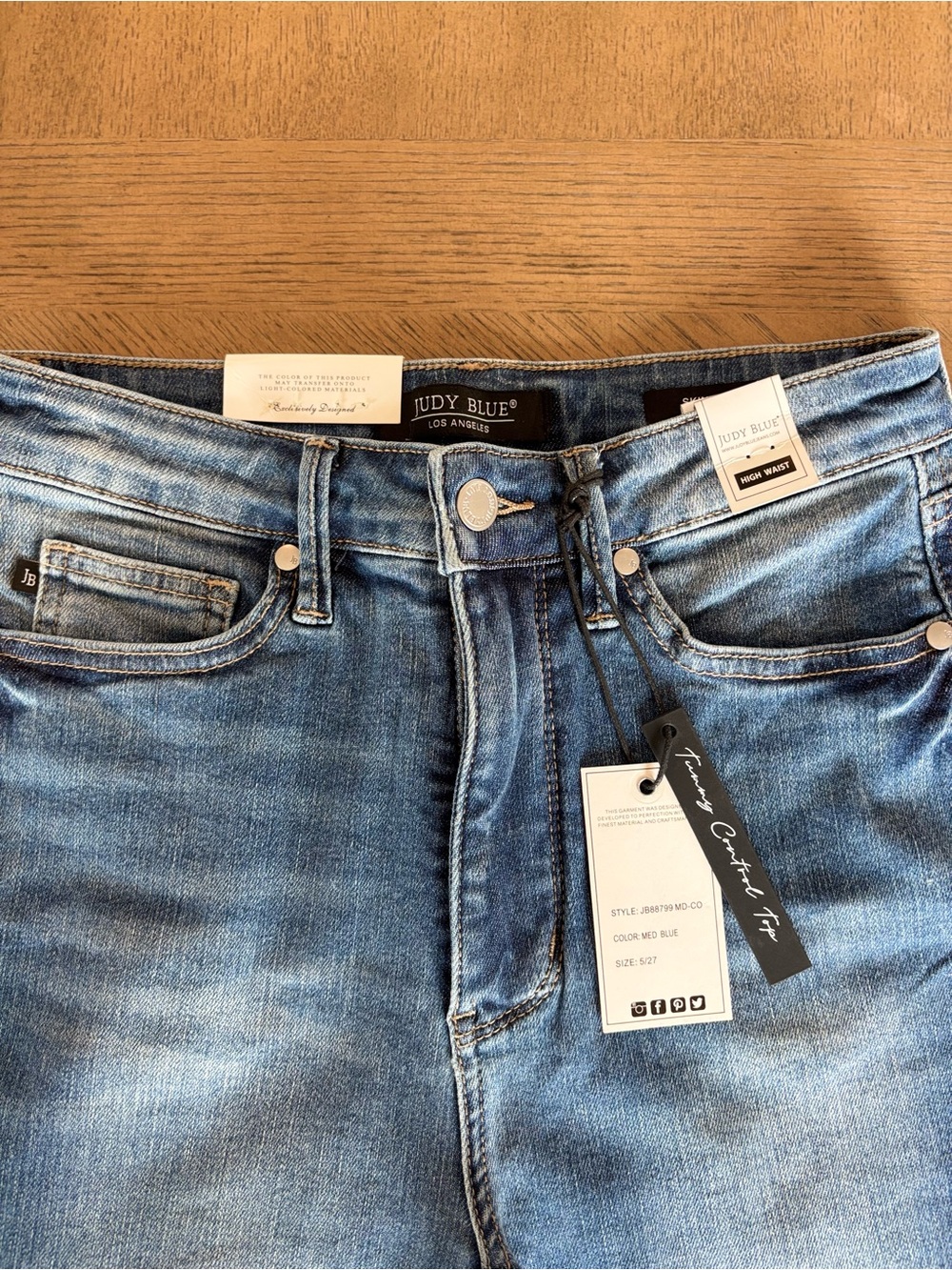 Judy Blue Medium Light Wash High Rise Jeans
